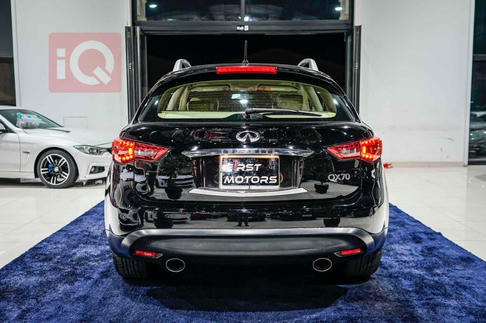انفنتي QX70